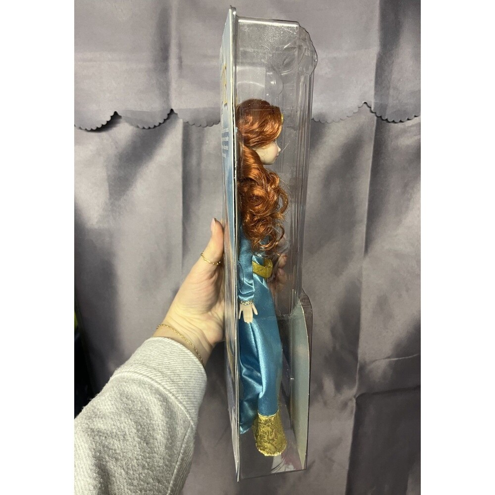 NIB Disney Pixar Brave Merida Doll with Comb, Belt, & Headband; 2011; BNIB - Picture 4 of 4